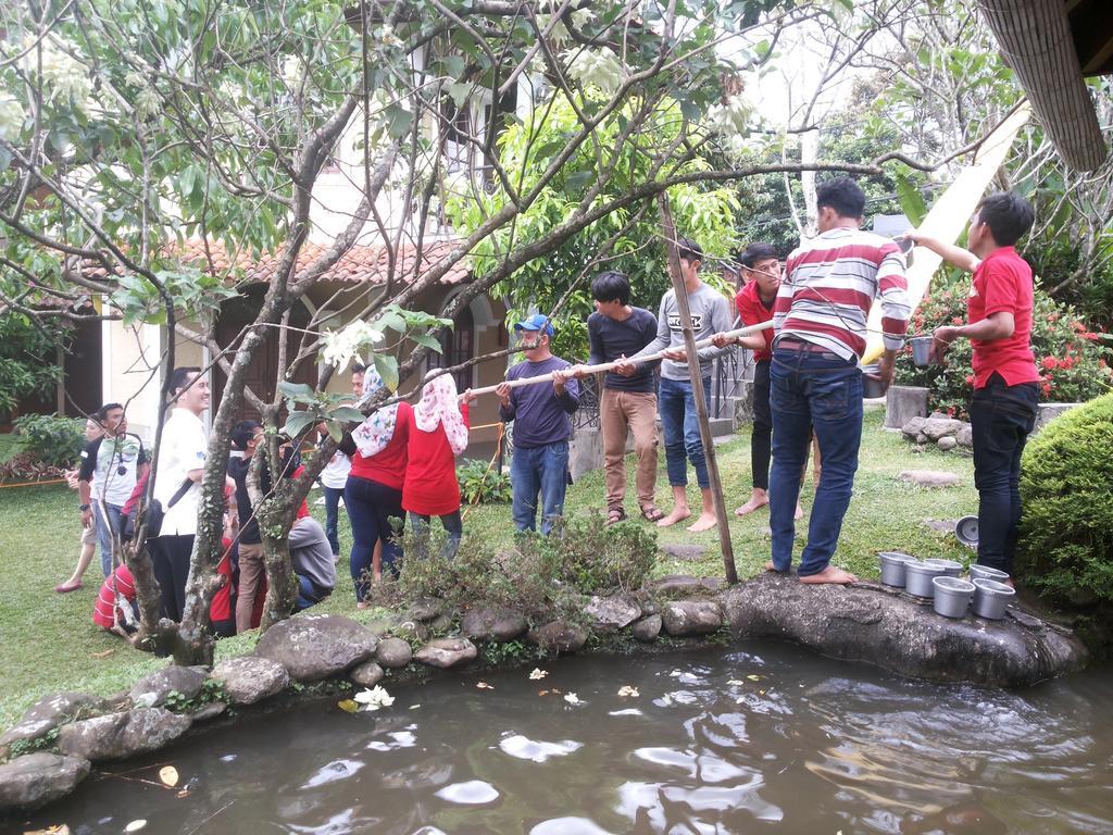 Bumi Cikeas Sentul Bogor Hotel Buitenkant foto