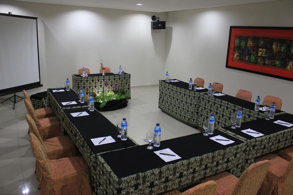 Bumi Cikeas Sentul Bogor Hotel Buitenkant foto