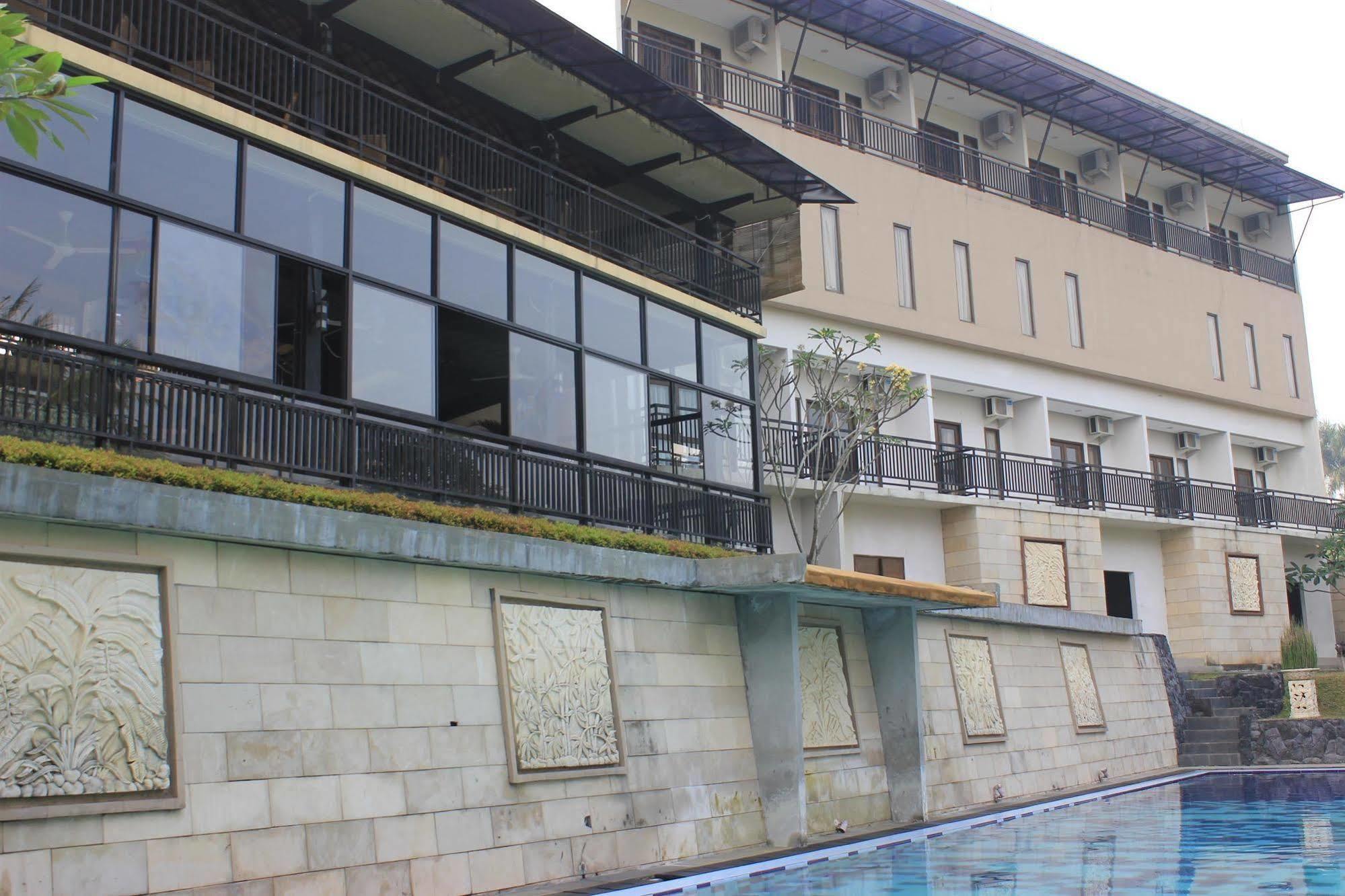 Bumi Cikeas Sentul Bogor Hotel Buitenkant foto