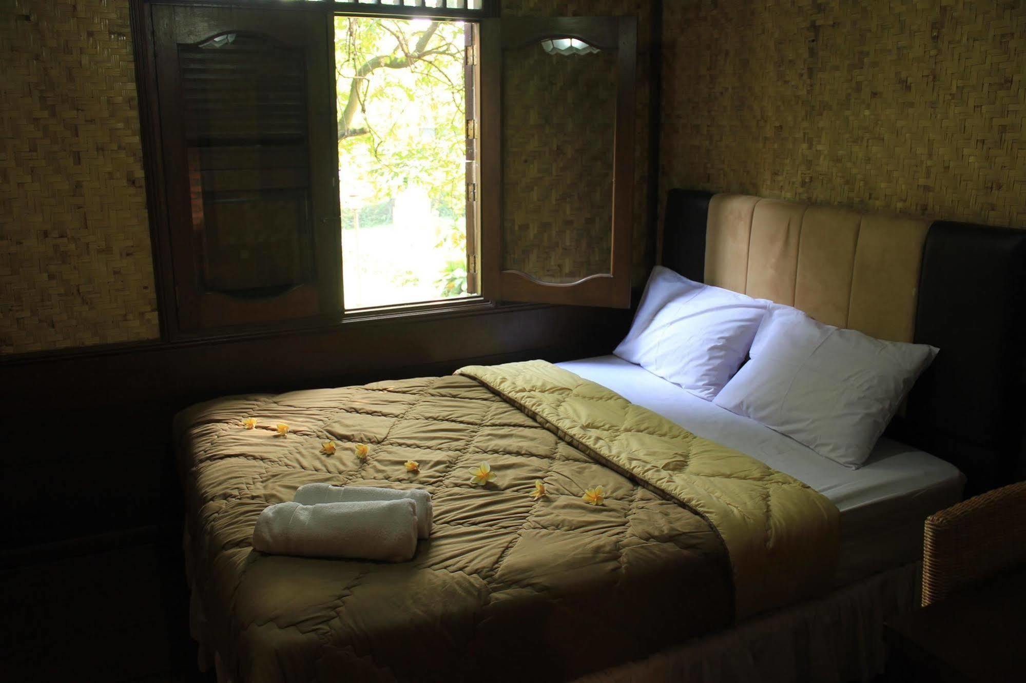Bumi Cikeas Sentul Bogor Hotel Buitenkant foto