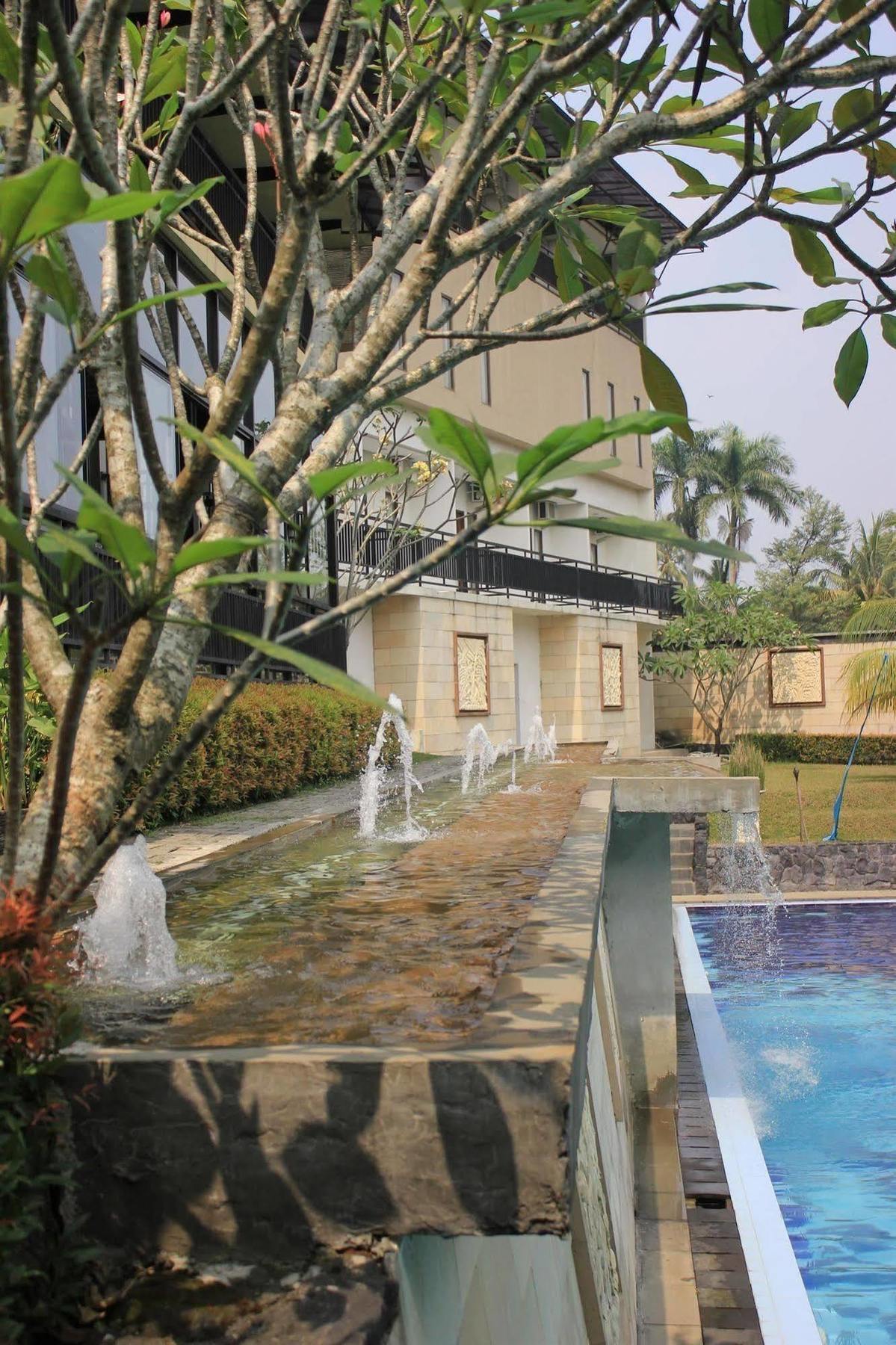 Bumi Cikeas Sentul Bogor Hotel Buitenkant foto