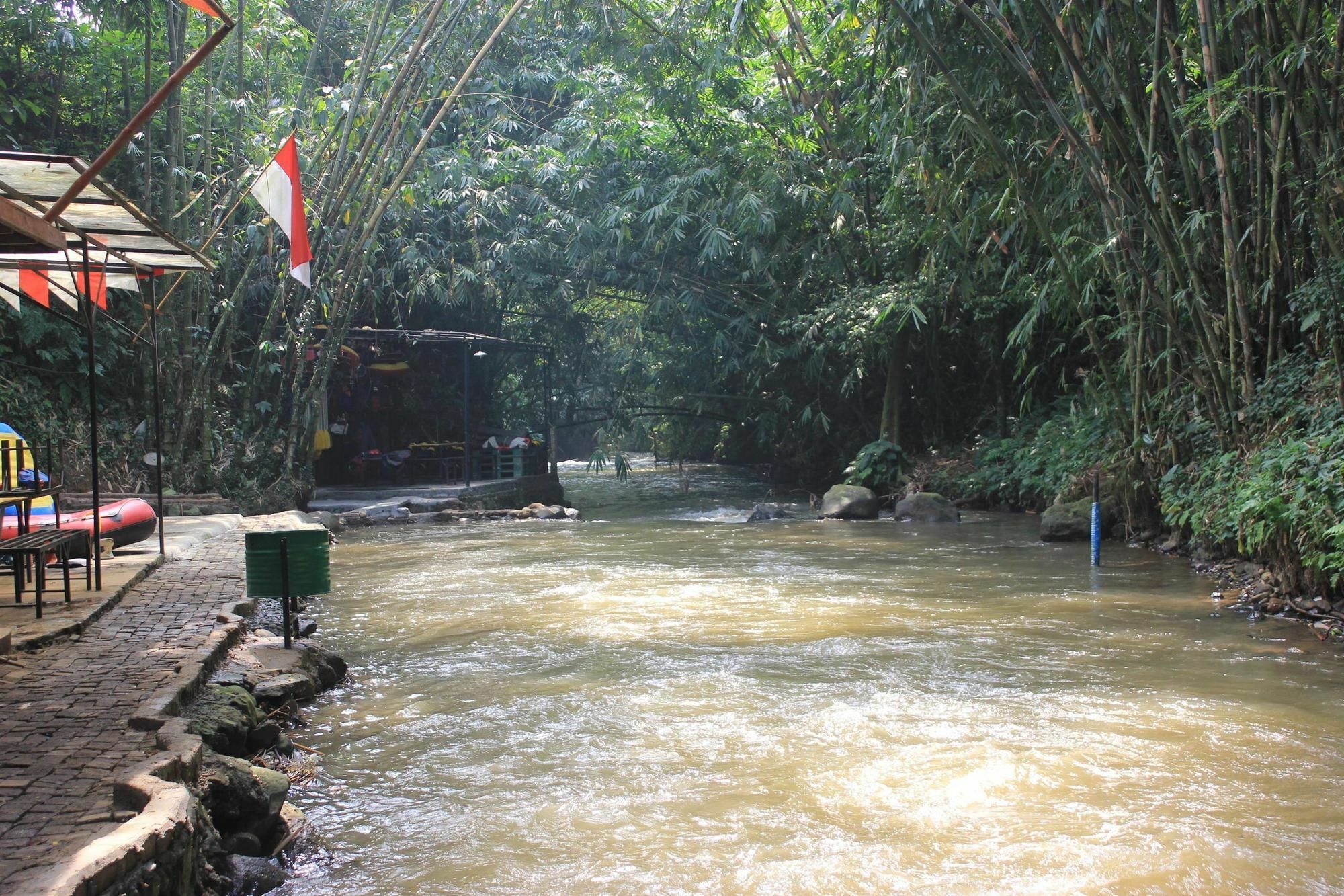 Bumi Cikeas Sentul Bogor Hotel Buitenkant foto