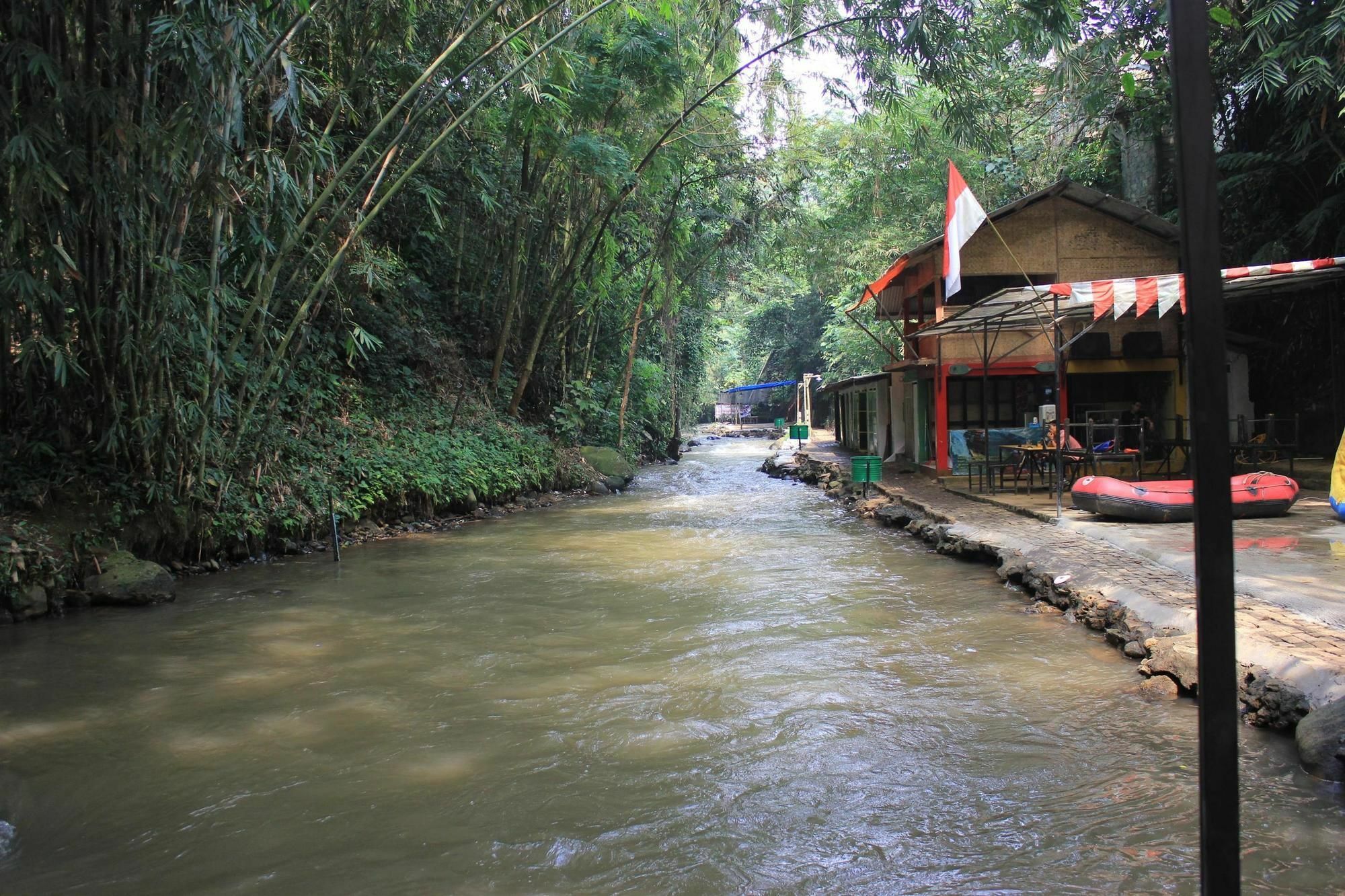 Bumi Cikeas Sentul Bogor Hotel Buitenkant foto
